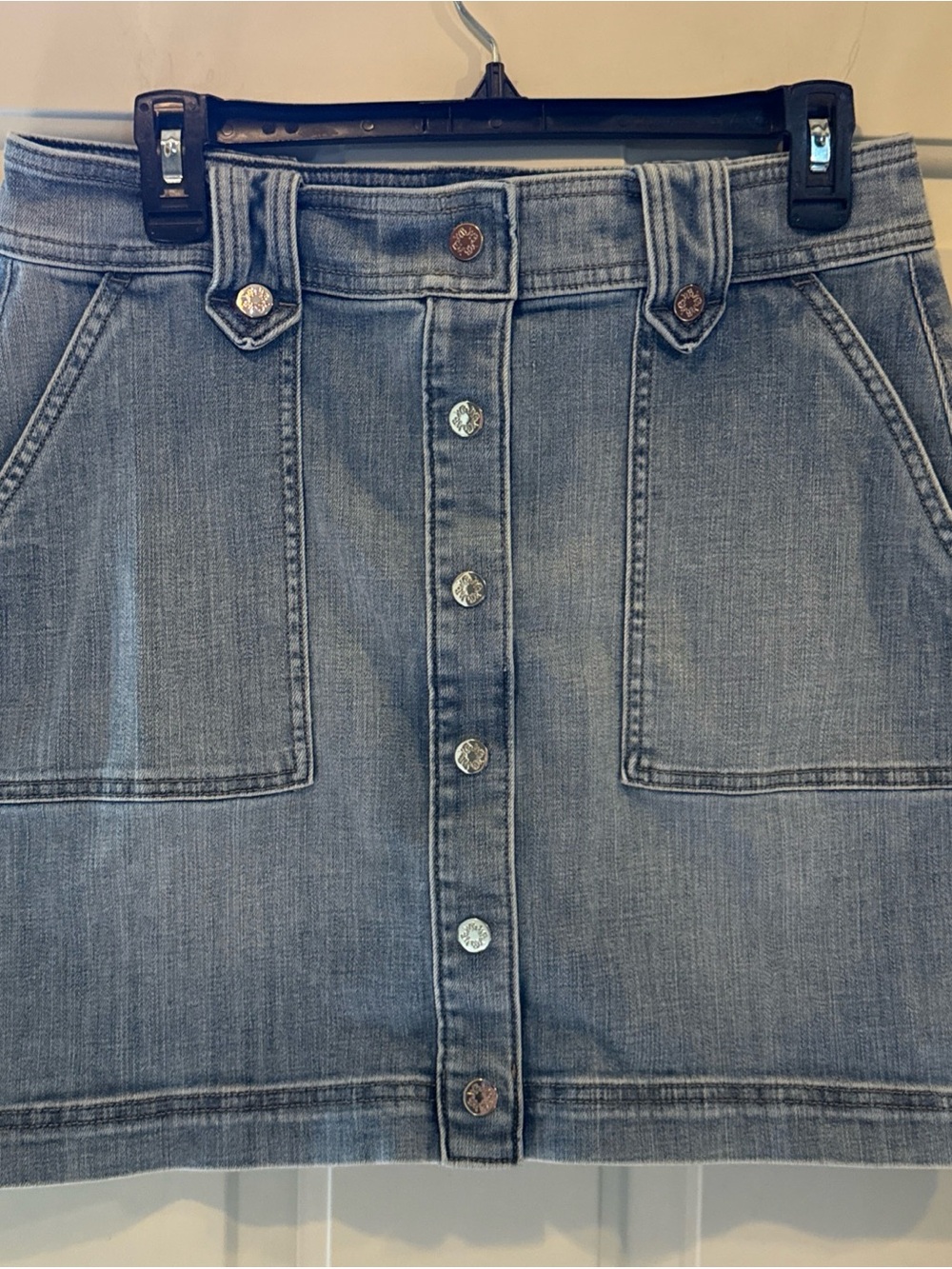 White House Black Market (WHBM) Denim Snap auto Button Front Skirt - Sz. 8